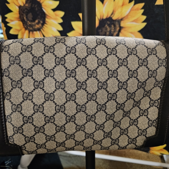 Gucci Monogram Shoulder Bag - Picture 12 of 12